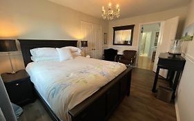 Lulu'S Bed & Breakfast